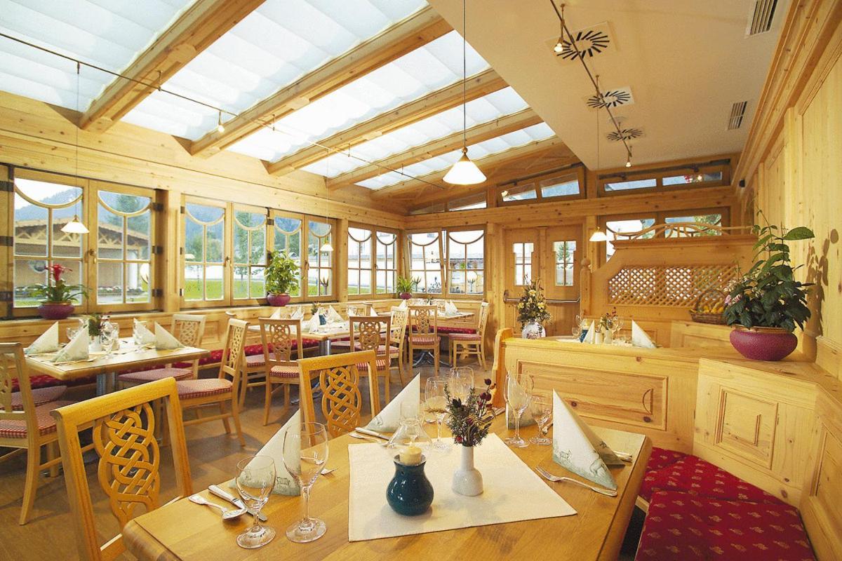 Hotel Hubertus Mit Erlebnislandgasthof Reitherwirt 基茨比厄尔 外观 照片