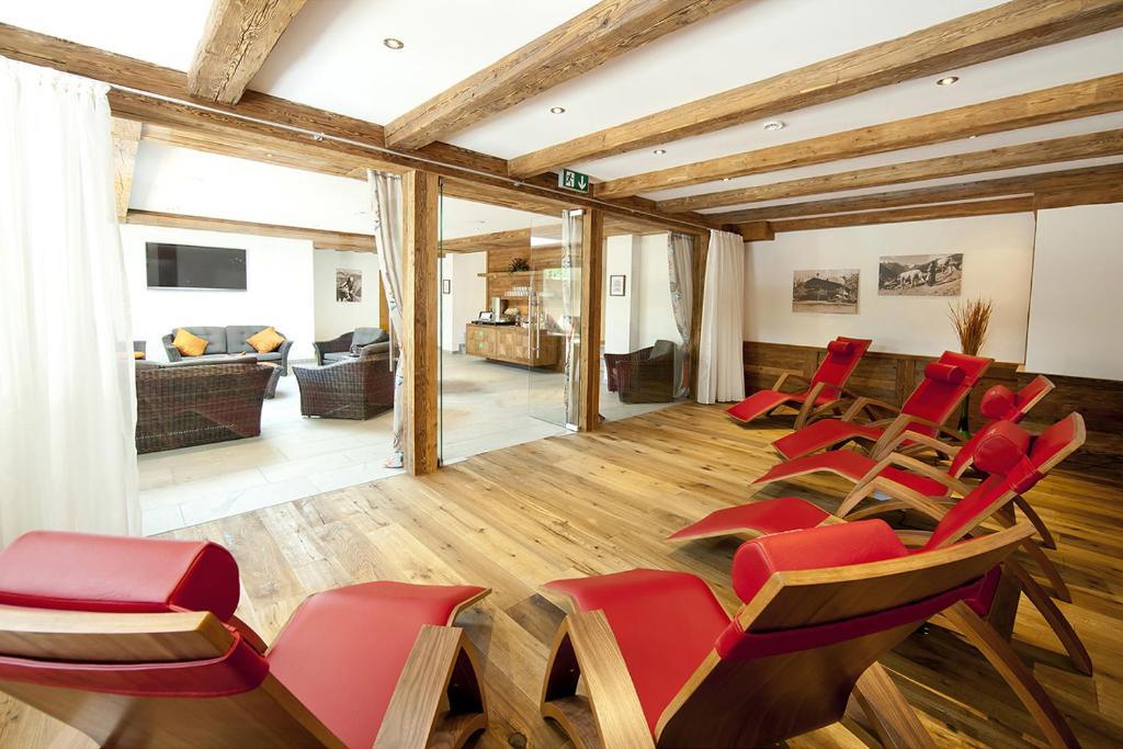Hotel Hubertus Mit Erlebnislandgasthof Reitherwirt 基茨比厄尔 外观 照片
