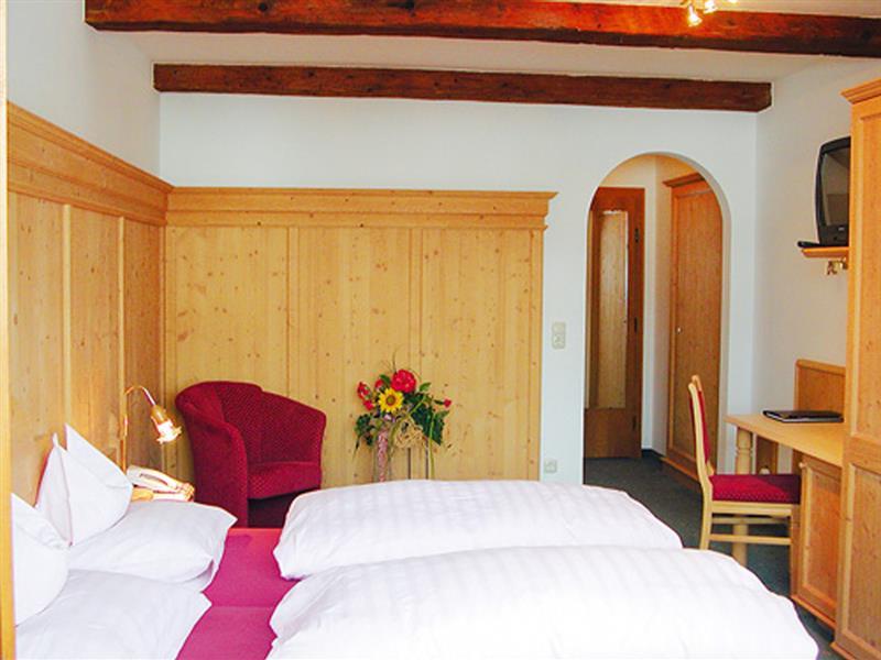 Hotel Hubertus Mit Erlebnislandgasthof Reitherwirt 基茨比厄尔 外观 照片