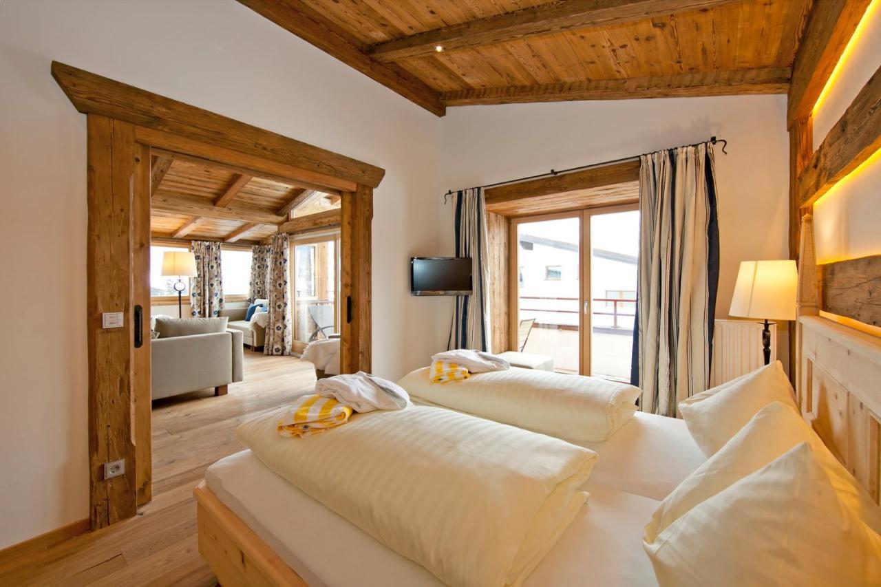 Hotel Hubertus Mit Erlebnislandgasthof Reitherwirt 基茨比厄尔 外观 照片